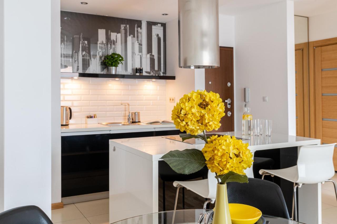 Modern Apartments With Free Parking Spot คราคูฟ ภายนอก รูปภาพ