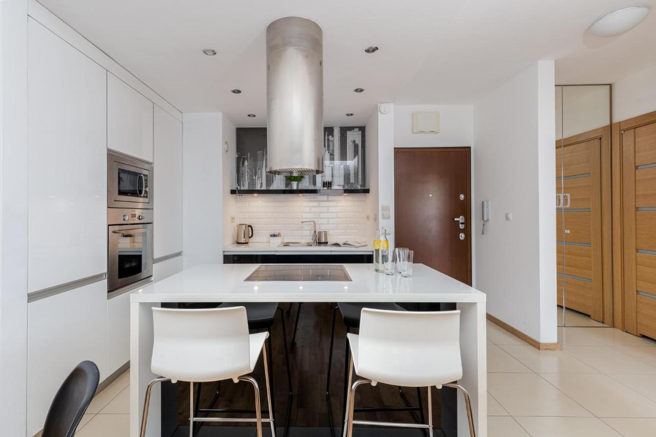 Modern Apartments With Free Parking Spot คราคูฟ ภายนอก รูปภาพ